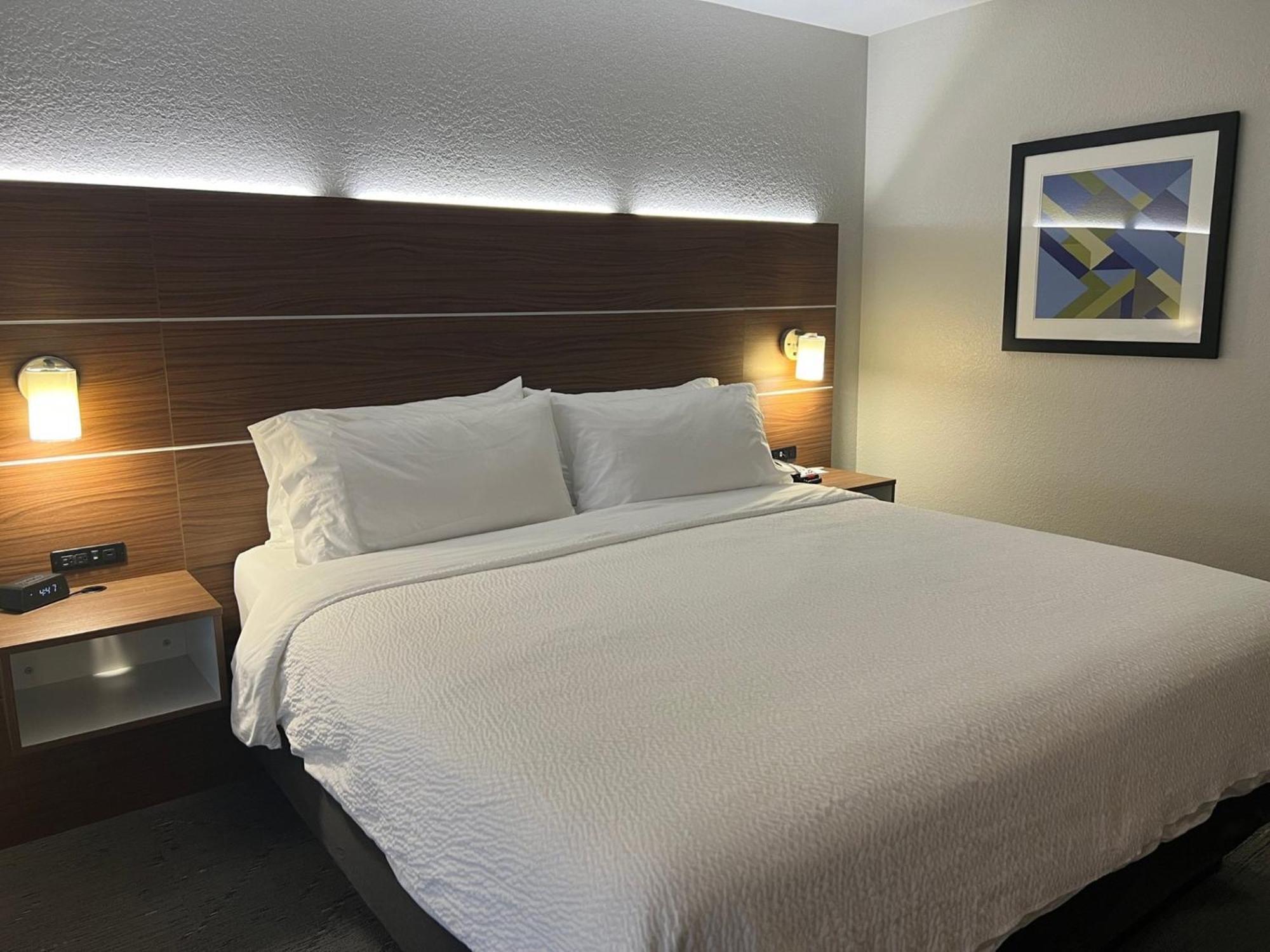 Holiday Inn Express & Suites Moore By Ihg Exterior foto
