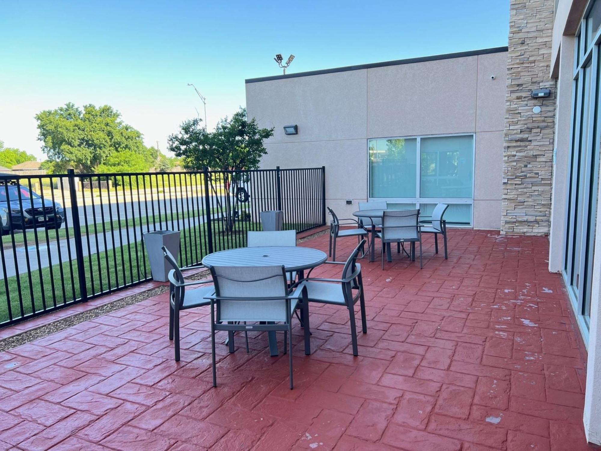Holiday Inn Express & Suites Moore By Ihg Exterior foto